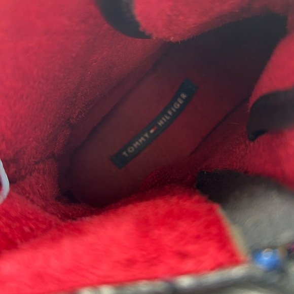 Tommy Hilfiger Blue Plaid Duck Boots – Women’s Size 9, Waterproof Winter Boots - Picture 7 of 8